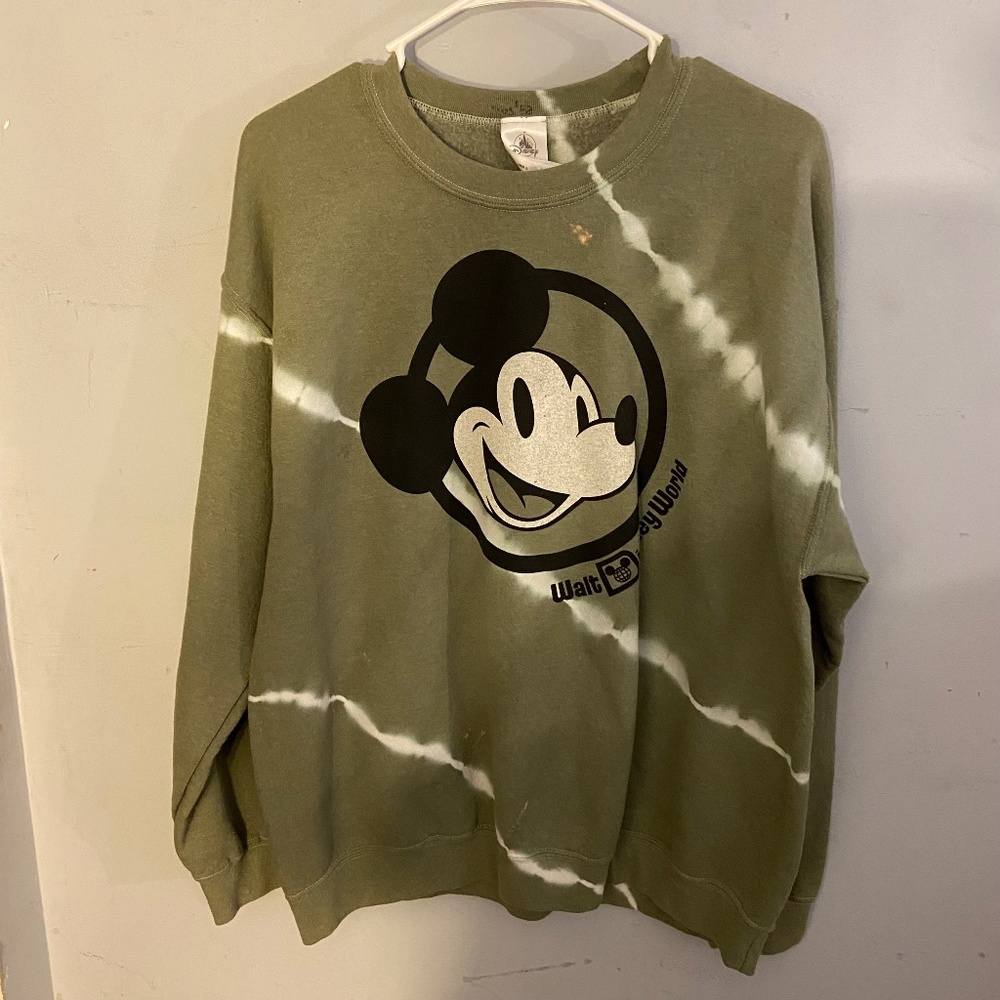 WDW's Cast Connections Mickey Sweater